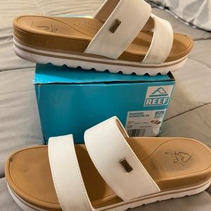 Women’s Reef Horizon white platform sandal size 10
